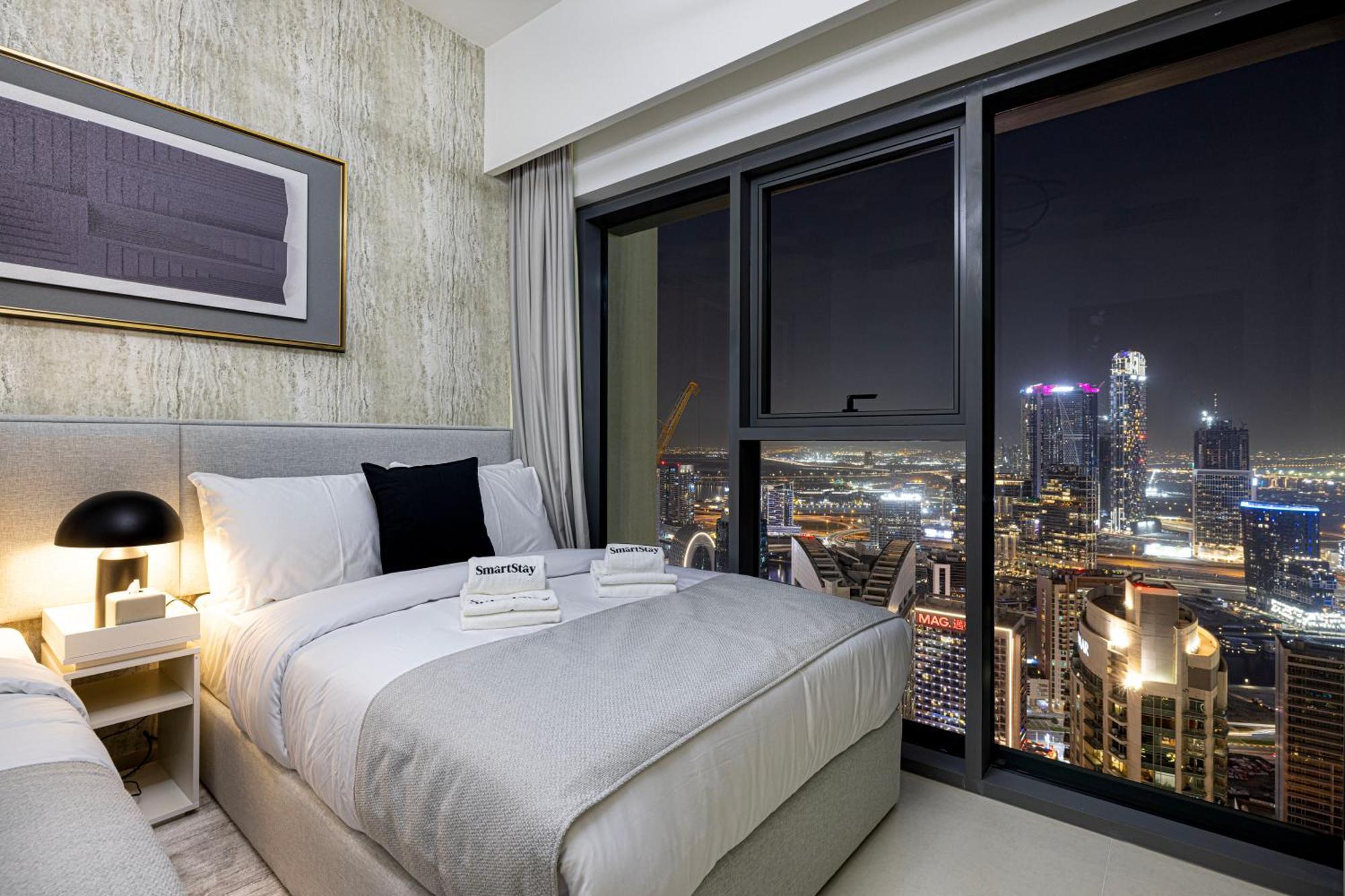 Smartstay At Burj Royale - Full Burj Khalifa View - Brand New Luxury Apartments 迪拜 外观 照片