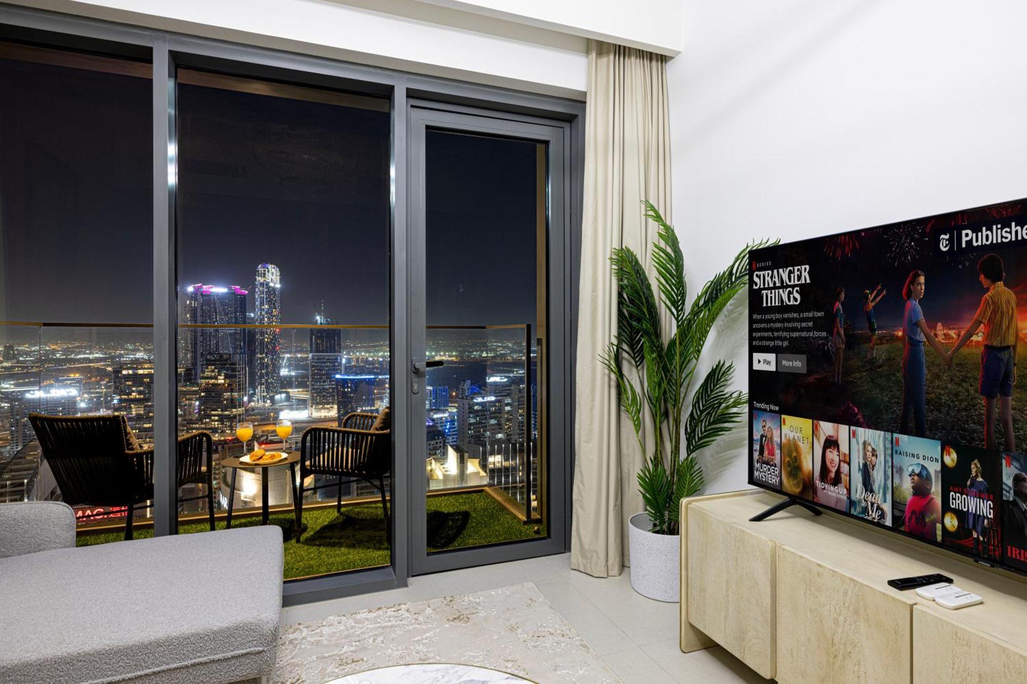 Smartstay At Burj Royale - Full Burj Khalifa View - Brand New Luxury Apartments 迪拜 外观 照片