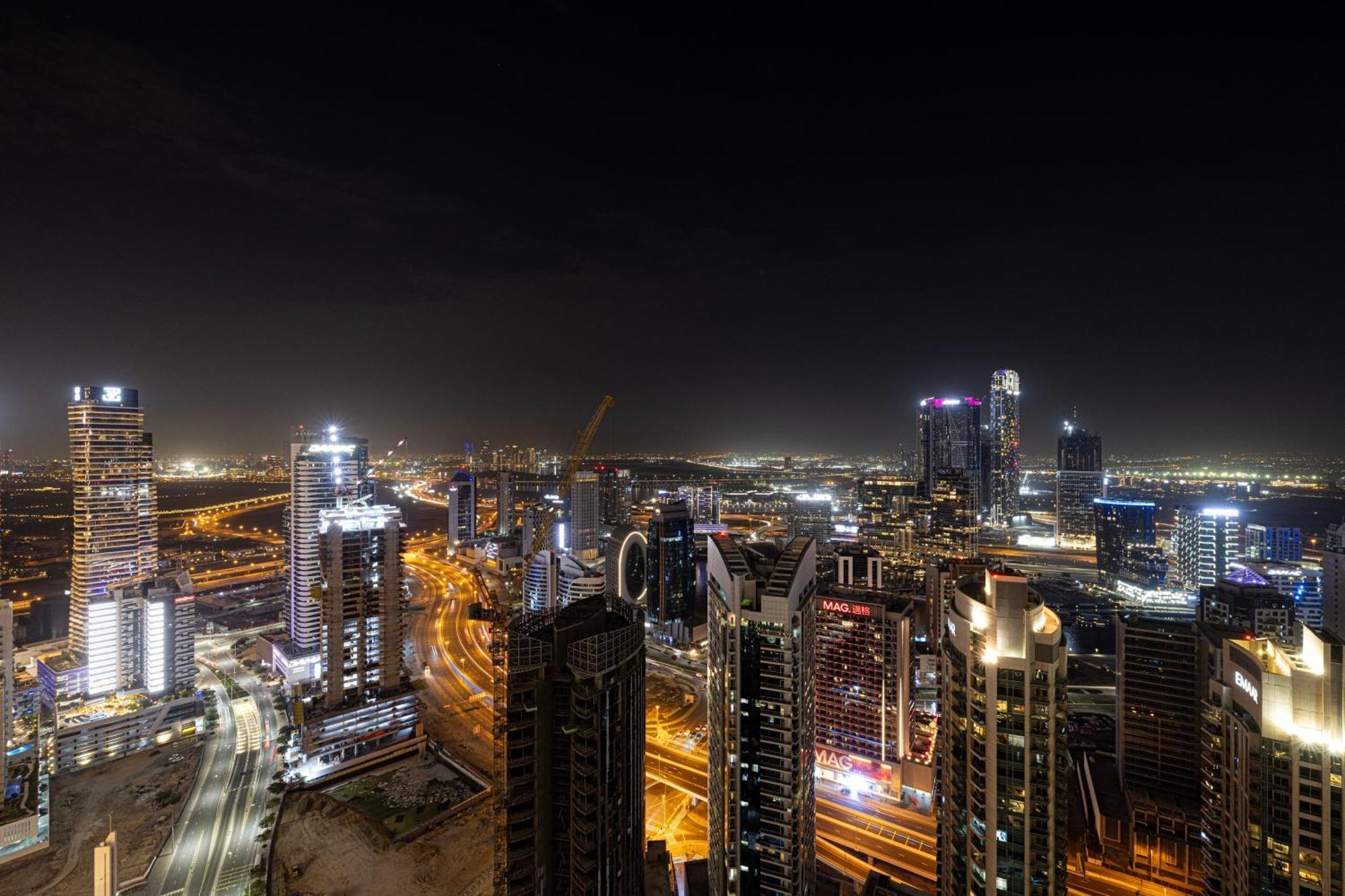 Smartstay At Burj Royale - Full Burj Khalifa View - Brand New Luxury Apartments 迪拜 外观 照片
