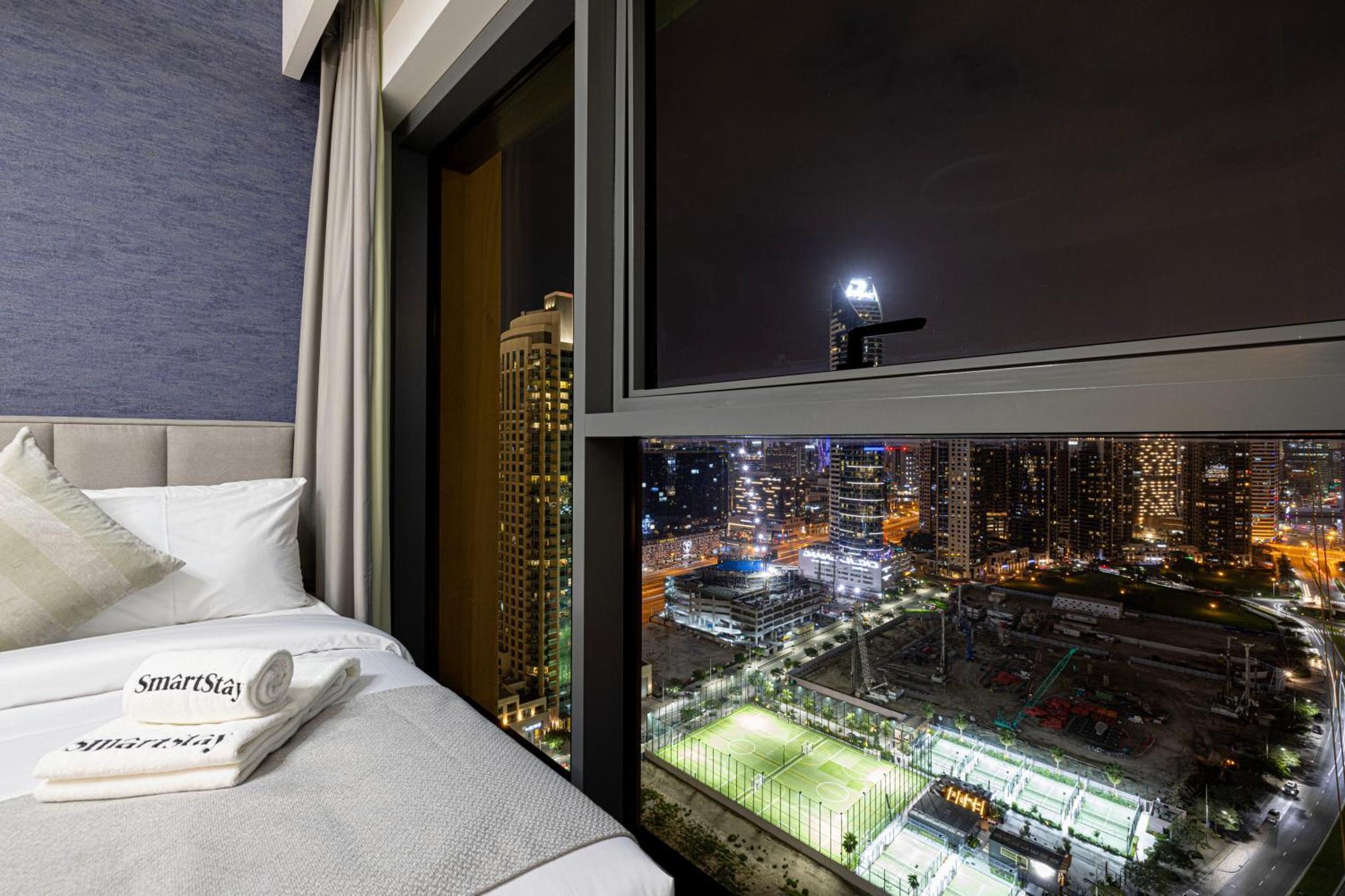Smartstay At Burj Royale - Full Burj Khalifa View - Brand New Luxury Apartments 迪拜 外观 照片