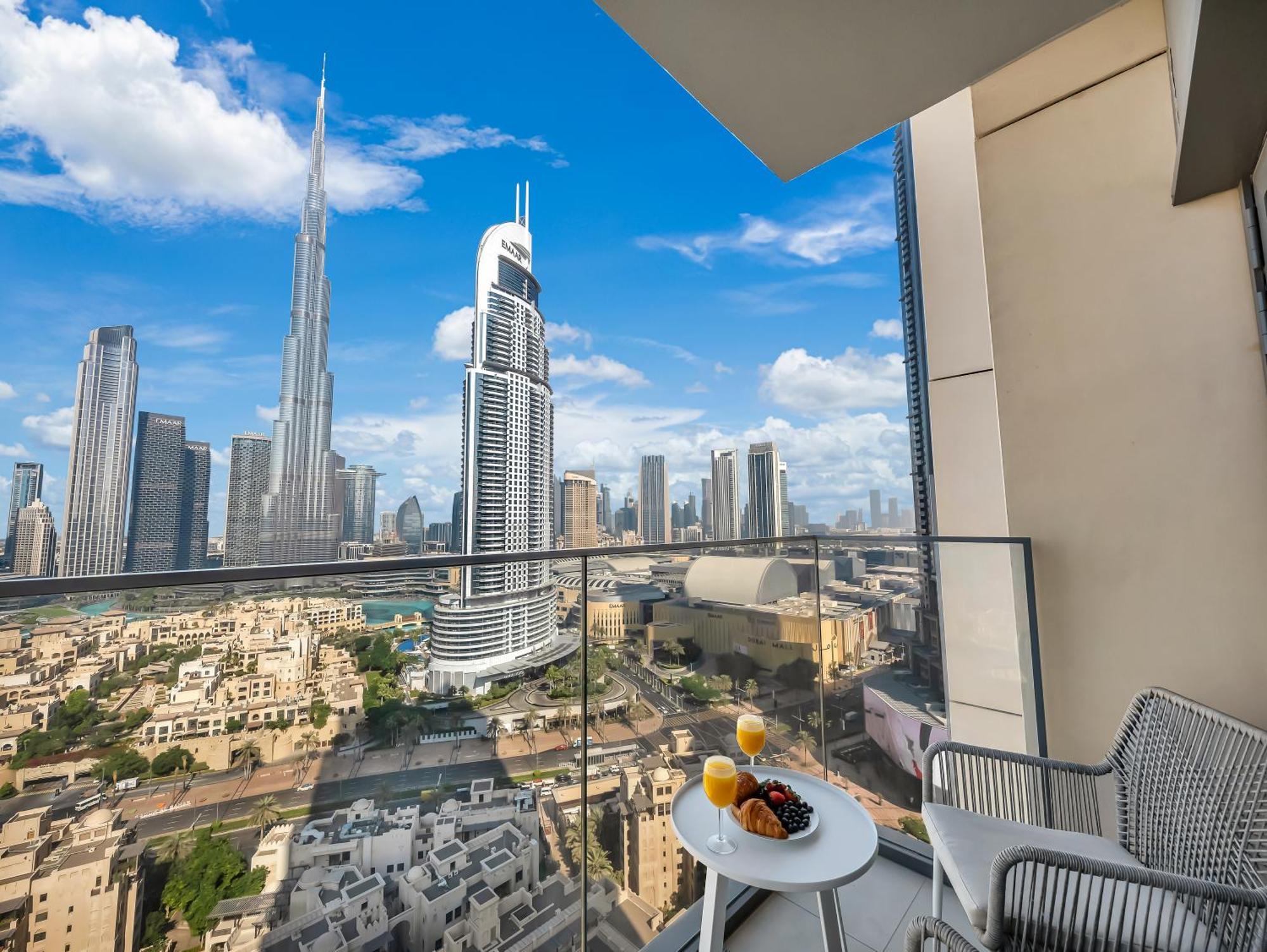 Smartstay At Burj Royale - Full Burj Khalifa View - Brand New Luxury Apartments 迪拜 外观 照片